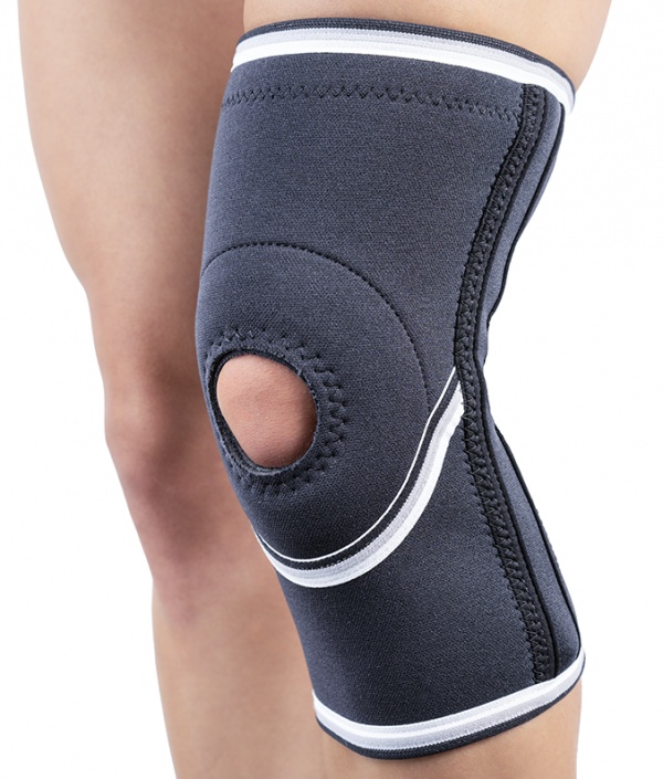 AKTIV LIGHT 02 TRIA – Orteza genunchi cu suport patelar, marimea 6 (43–45 cm)