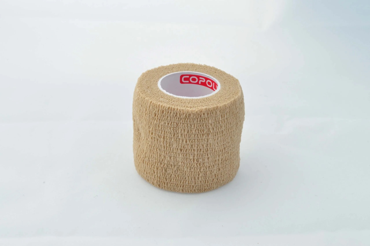 Bandaj autoadeziv 5cm x 4,5m, alb-bej, Copoly
