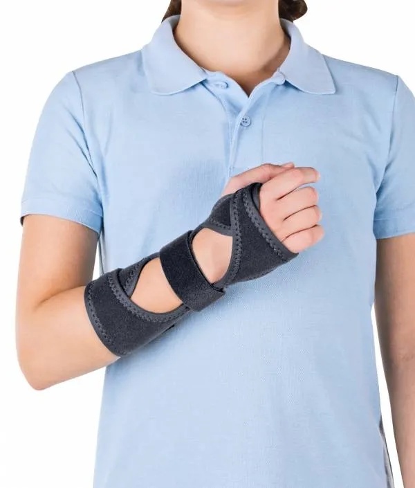 Orteza incheietura mana fixa TRIACARP JUNIOR, marime universala, SRT222, Triamed